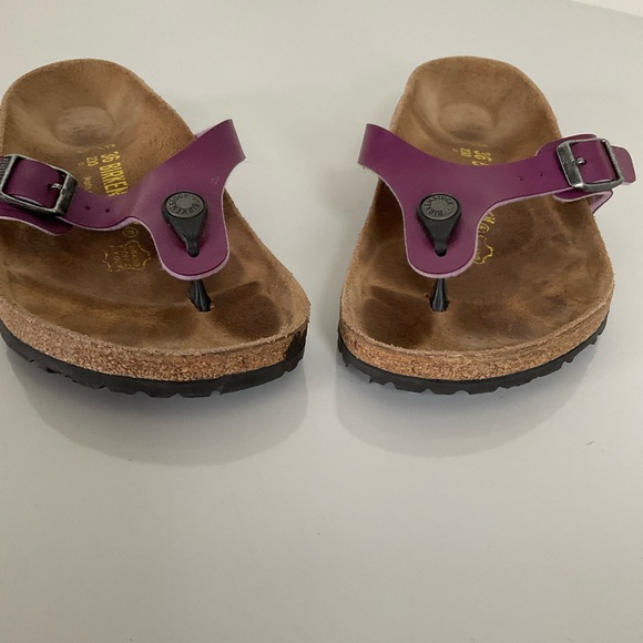 Birkenstock, purple gizeh sandals - Picture 4 of 12